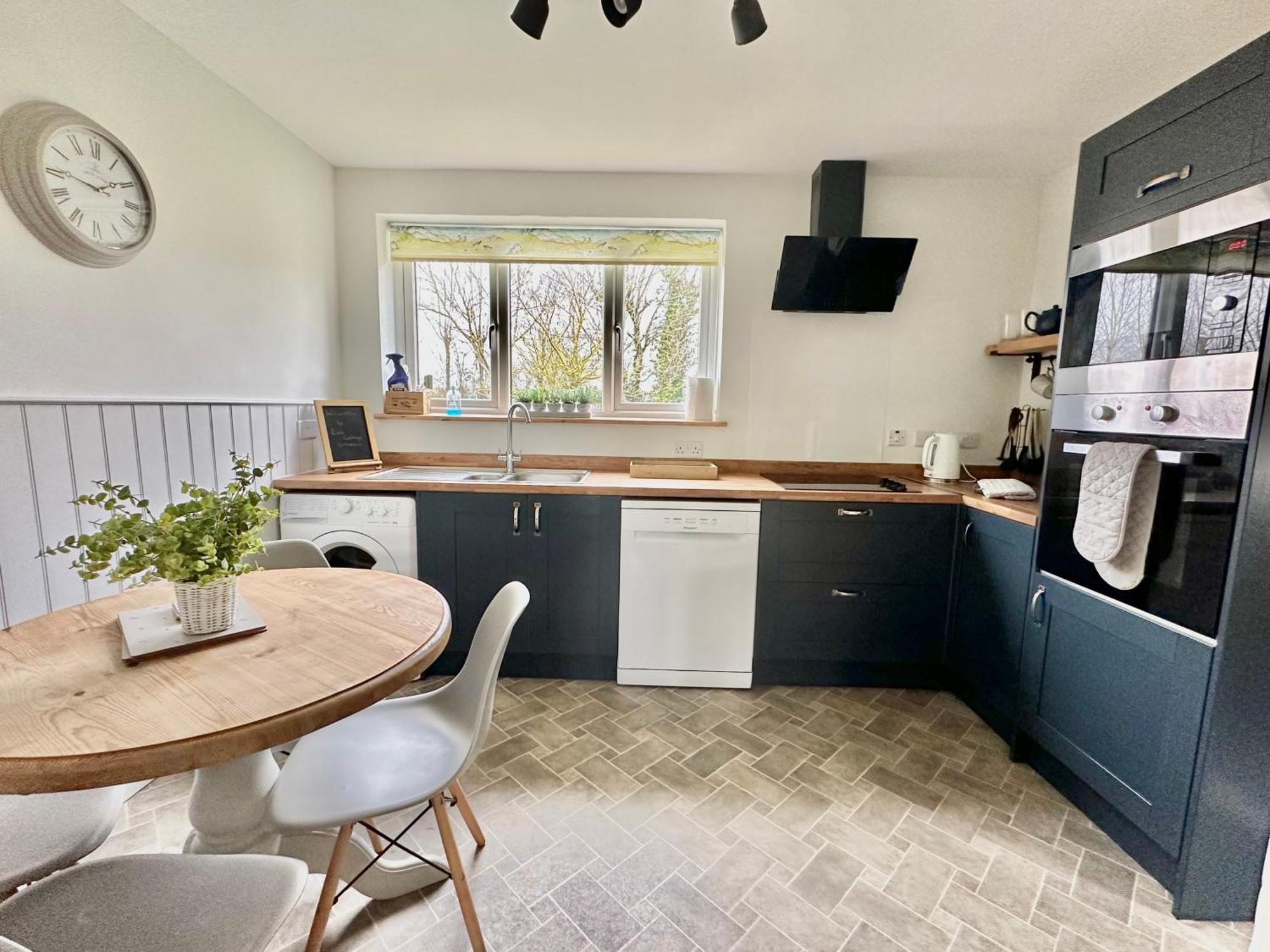 Holiday home East Cottage At Walnut Farm, Waxham, Nr Sea Palling, Path To The Beach